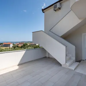 Appartamento Livaja, Plano